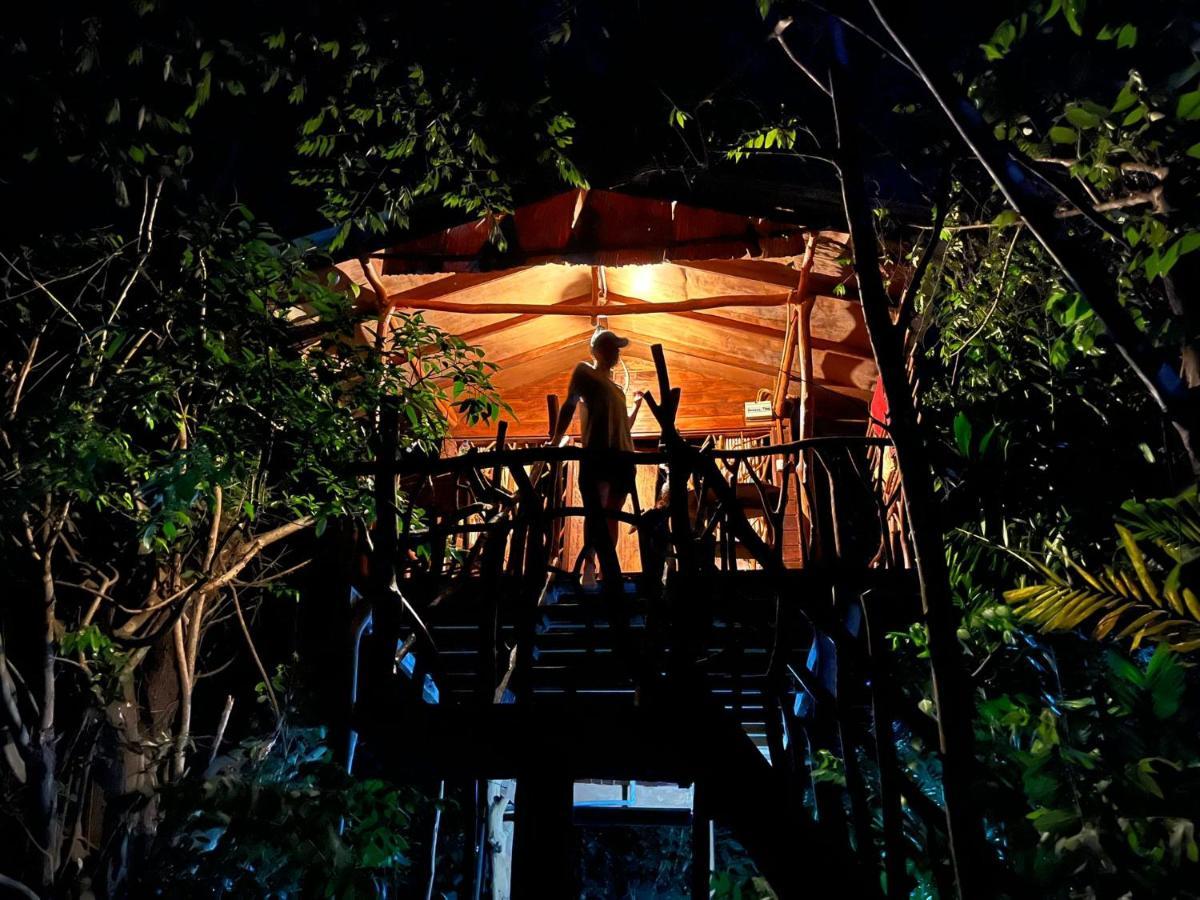Hotel Sigiriya Rock Gate Tree House Esterno foto