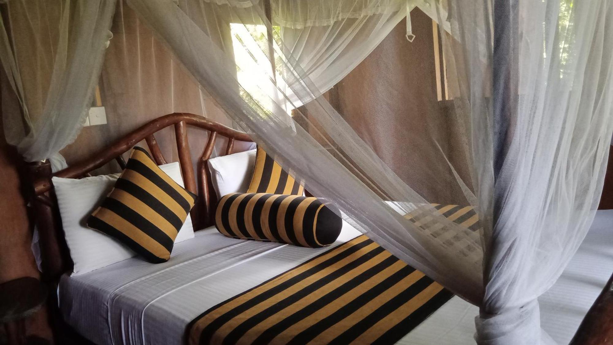 Hotel Sigiriya Rock Gate Tree House Esterno foto